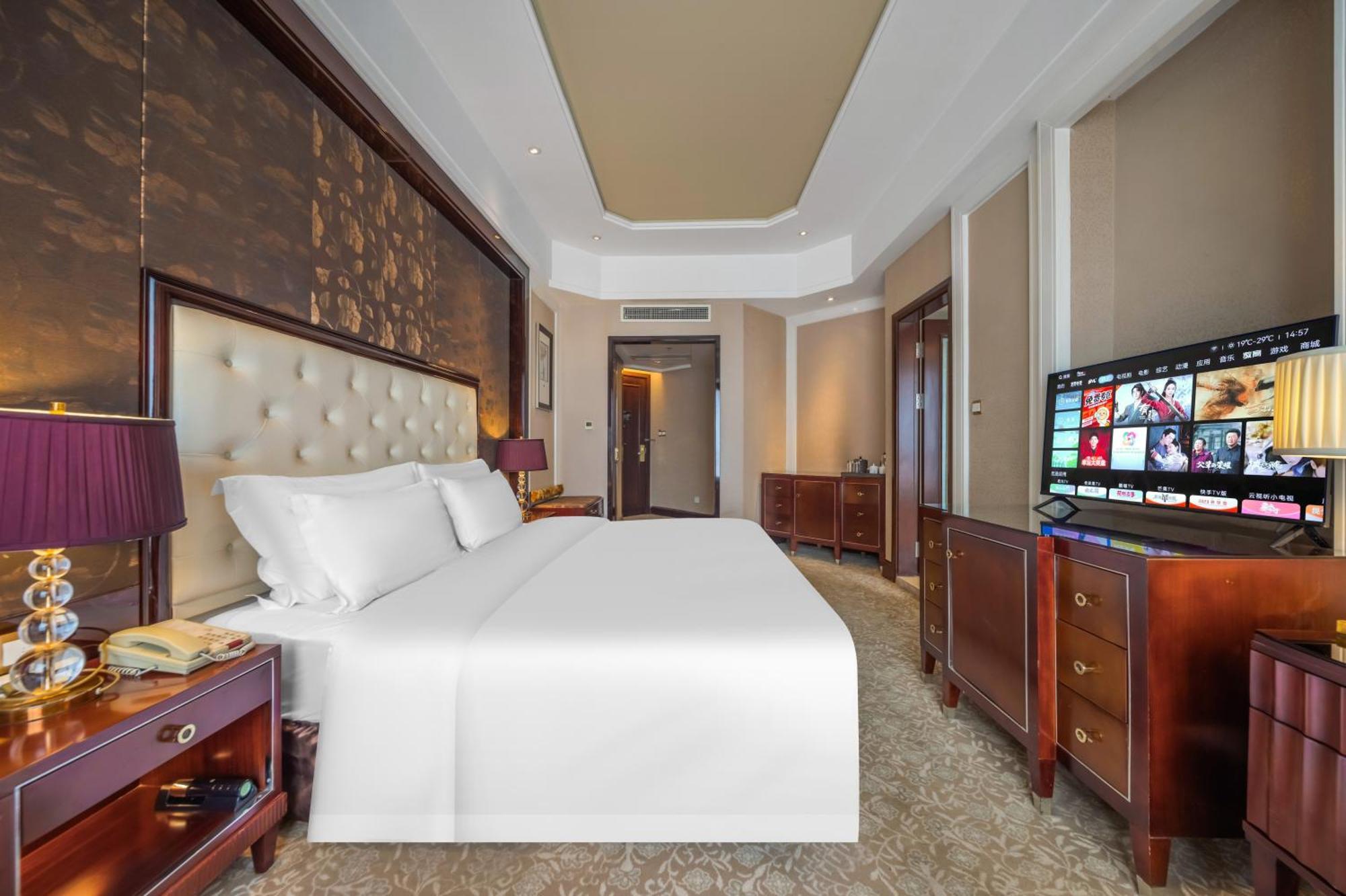 Wyndham Grand Plaza Royale Palace Chengdú Exterior foto