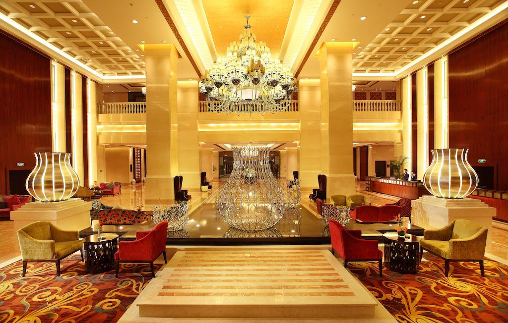 Wyndham Grand Plaza Royale Palace Chengdú Exterior foto