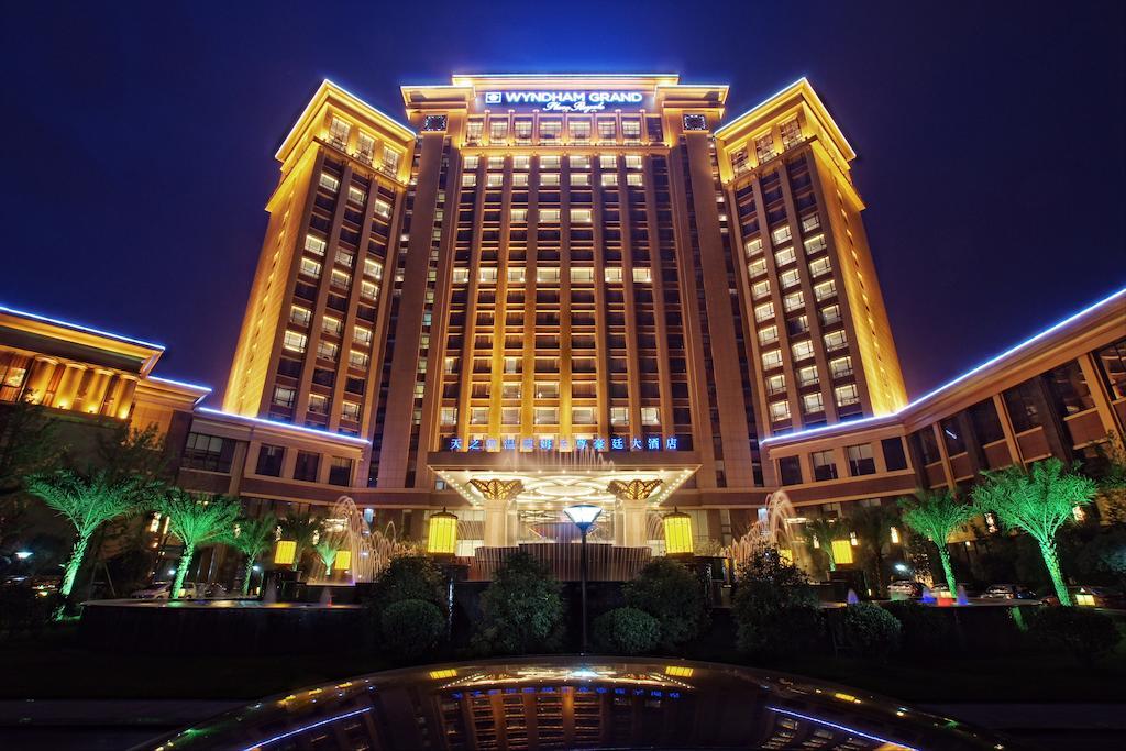 Wyndham Grand Plaza Royale Palace Chengdú Exterior foto
