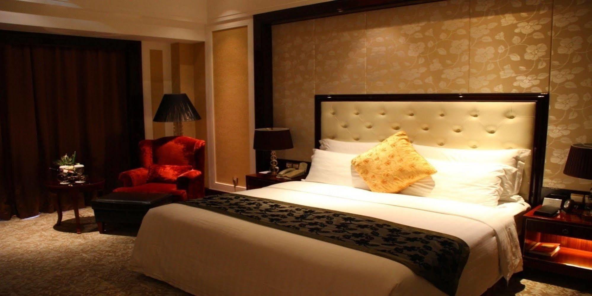 Wyndham Grand Plaza Royale Palace Chengdú Exterior foto