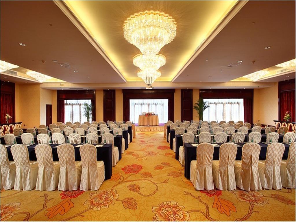 Wyndham Grand Plaza Royale Palace Chengdú Exterior foto