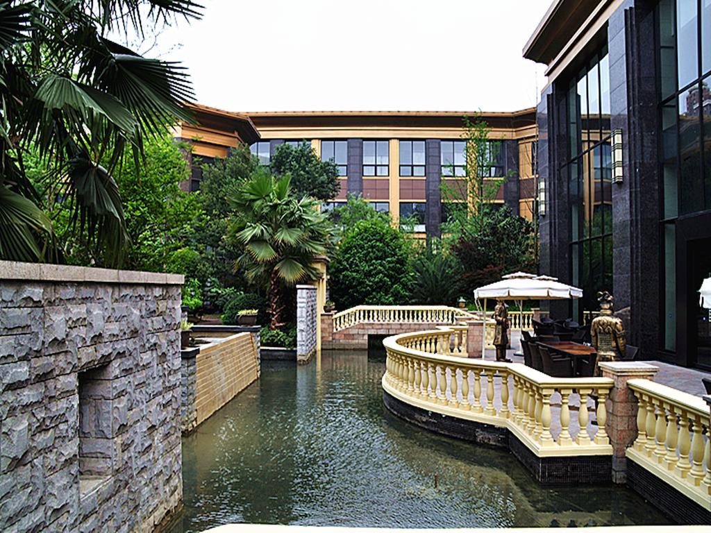 Wyndham Grand Plaza Royale Palace Chengdú Exterior foto