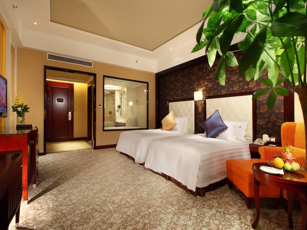 Wyndham Grand Plaza Royale Palace Chengdú Exterior foto