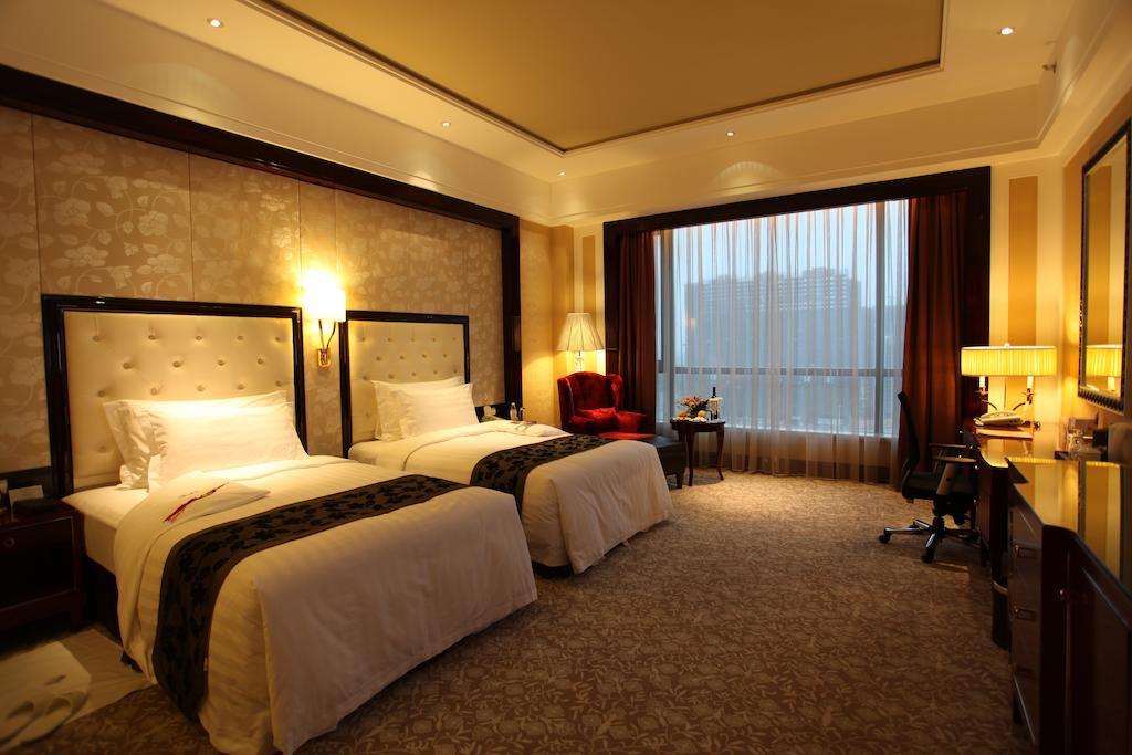 Wyndham Grand Plaza Royale Palace Chengdú Exterior foto